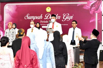 17 Dokter Gigi Baru FK UNSOED, Diambil Sumpah