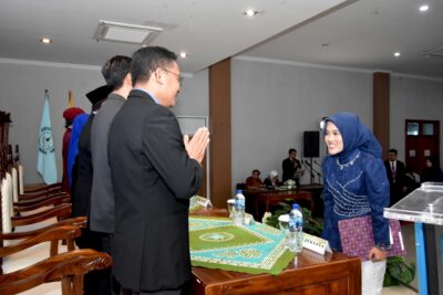 Penyerahan sertifikat ners