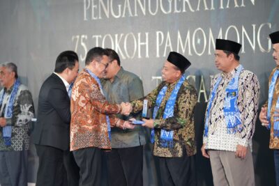 Rektor raih penghargaan sebagai 75 Tokoh Pamomong Jateng