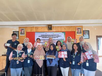 Mahasiswa Unsoed Dorong KWT Seroja Serang Kembangkan Produk Turunan Stroberi Bernilai Ekonomi Tinggi