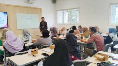 Dorong Ekonomi Lokal, Tim Pengabdian Masyarakat UNSOED Gelar Pelatihan Digital Marketing untuk KWT Purbalingga