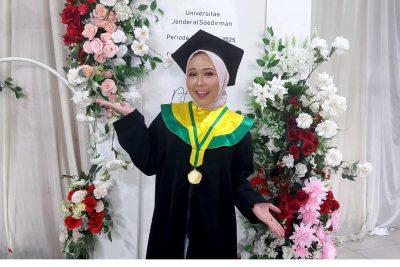 Raih IPK 3,90, Lulus Siska Riswiyana Jadi Wisudawan Terbaik Unsoed Berkat Beasiswa KIP