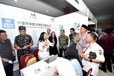 Peninjauan booth job fair