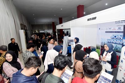Peninjauan booth job fair