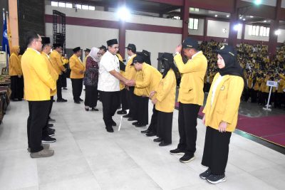 Penyematan atribut KKN
